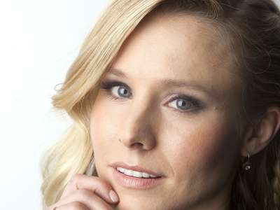 Kristen Bell At CA Portrait Shoot In NYC